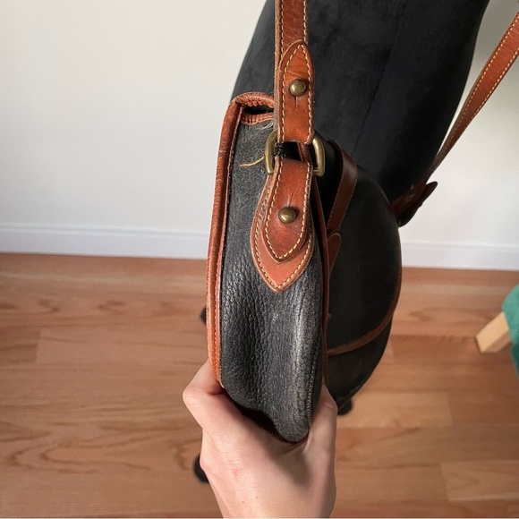 Dooney & Bourke Vintage Black Pebble Leather Brown Trim Spectator Crossbody Bag - Picture 7 of 10